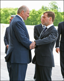 Александр Лукашенко, Дмитрий Медведев, Петербургский экономический форум 6 июня 2008 года, фото на NewsBY.org
