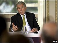 Антиамериканскую пропаганду критикует Буш
