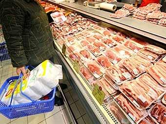 Украина разрешила продавать в магазинах мясной резерв страны