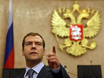 Медведев внес первое изменение в структуру администрации президента
