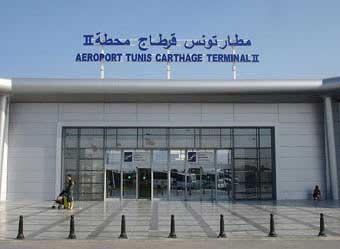 Полторы сотни россиян разберутся с тунисским аэропортом