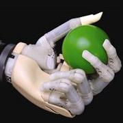 Определитель веществ и бионическая рука сражаются за престижную премию